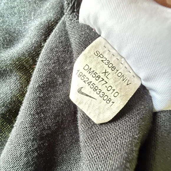 Nike Pro Training Tshirt, Men’s XL Dri-fit - Picture 5 of 5